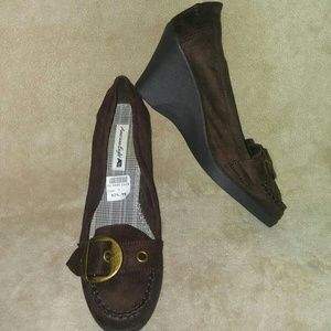 American Eagle Wedge heel Moccasins